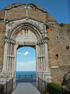 Vasto portale sul mare