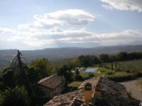 Agriturismo in collina con piscina